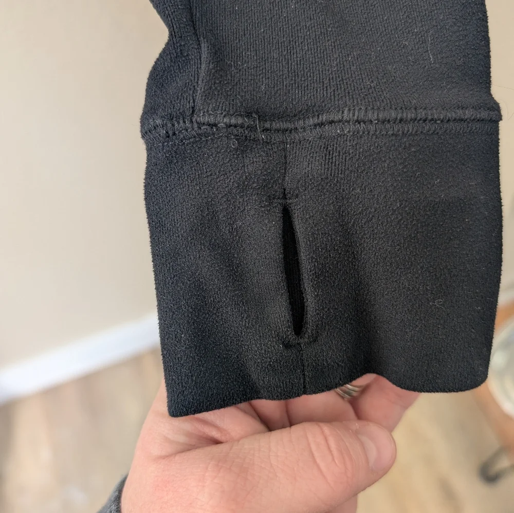 Abercrombie Kids Girls Long Sleeve Black Quarter Zip Crop Top. Size 11/12